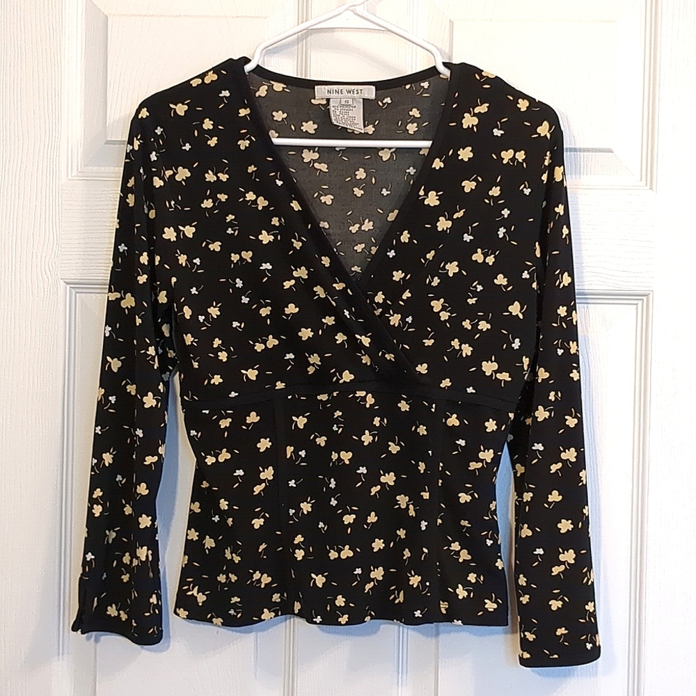 Vintage Nine West women's S | black yellow floral blouse | stretch v-neck